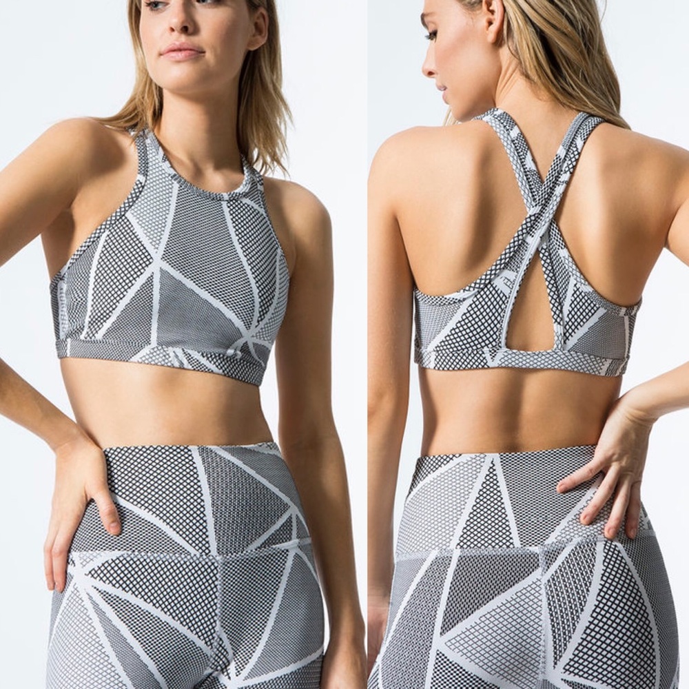 BEYOND YOGA Studio Bra Breakout White M